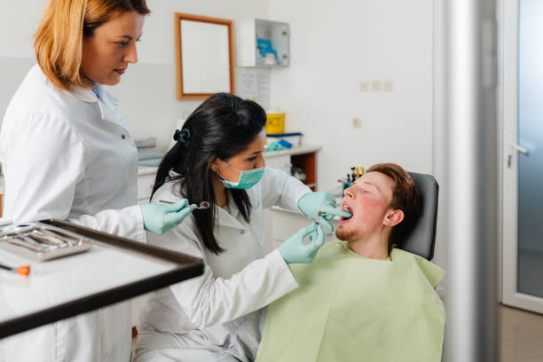 Best Dentist Open Late Near Me  in Lafayette, TN